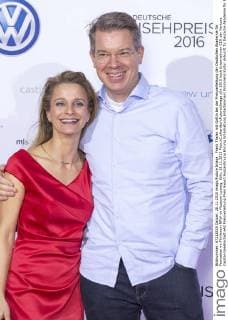 Frank Thelen mit Gattin bei der Preisverleihung der Deutschen Akademie für Fernsehen im Filmforum NRW im Museum Ludwig. Köln, 28.11.2015 Foto:xC.xHardtx xFuturexImage