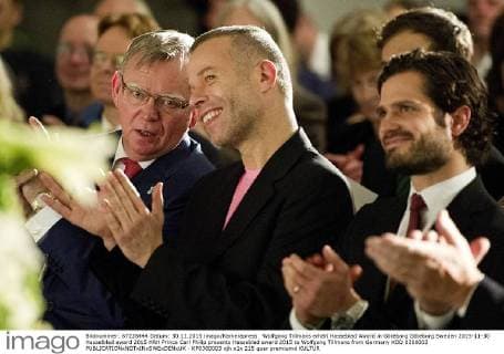 Wolfgang Tillmans erhält Hasseblad Award in Göteborg Göteborg Sweden 2015-11-30 Hasselblad award 2015 HRH Prince Carl Philip presents Hasseblad award 2015 to Wolfgang Tillmans from Germany KOD 0300003  - KP0300003