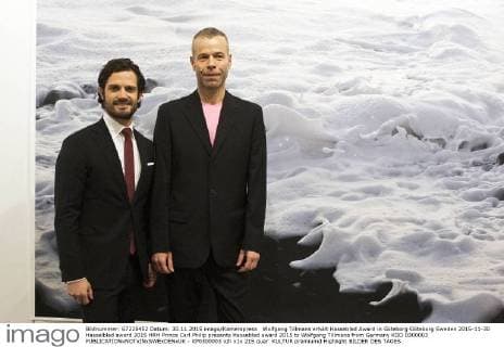 Wolfgang Tillmans erhält Hasseblad Award in Göteborg Göteborg Sweden 2015-11-30 Hasselblad award 2015 HRH Prince Carl Philip presents Hasseblad award 2015 to Wolfgang Tillmans from Germany KOD 0300003  - KP0300003