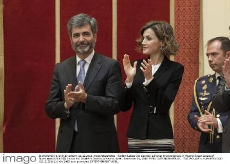 Königin Letizia von Spanien auf einer Preisverleihung in Madrid Queen Letizia of Spain attends the VIII Justice and Disability Awards in Madrid, Spain. December 01, 2015.  (20151201011)