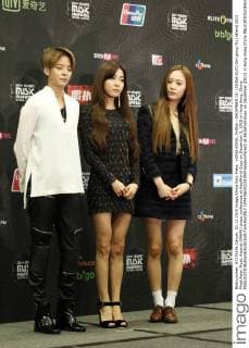 HONG KONG, CHINA - DECEMBER 02: (CHINA OUT) Girl group f(x) attend 2015 Mnet Asian Music Awards (MAMA) press conference at AsiaWorld-Expo on December 2, 2015 in Hong Kong, China.  CFP476633233