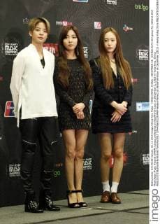 HONG KONG, CHINA - DECEMBER 02: (CHINA OUT) Girl group f(x) attend 2015 Mnet Asian Music Awards (MAMA) press conference at AsiaWorld-Expo on December 2, 2015 in Hong Kong, China.  CFP476633235