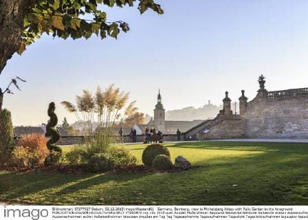 Germany, Bamberg, view to Michelsberg Abbey with Pulic Garden in the foreground  VT000470