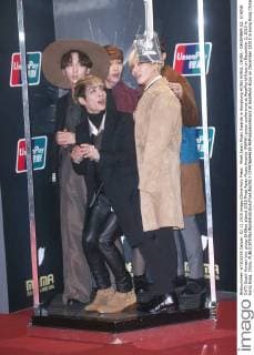 Mnet Asian Music Awards in Hongkong HONG KONG, CHINA - DECEMBER 02: (CHINA OUT) South Korean boy group SHINee attend 2015 Mnet Asian Music Awards (MAMA) press conference at AsiaWorld-Expo on December 2, 2015 in Hong Kong, China.  CFP476644618