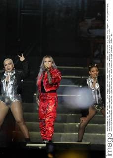 HONG KONG, CHINA - DECEMBER 02: (CHINA OUT) Singer CL of 2NE1 performs on the stage during the 2015 Mnet Asian Music Awards (MAMA) at AsiaWorld-Expo on December 2, 2015 in Hong Kong, China.  CFP476670892