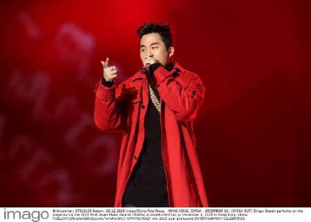HONG KONG, CHINA - DECEMBER 02: (CHINA OUT) Singer Basick performs on the stage during the 2015 Mnet Asian Music Awards (MAMA) at AsiaWorld-Expo on December 2, 2015 in Hong Kong, China.  CFP476670927
