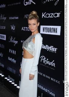 Joanna Krupa in Poland Joanna Krupa attends Robert Kupisz (Polish designer) Fashion Show on December 2, 2015 in Warsaw, Poland. EN_01194519_0370 