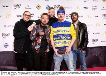 Bilderbuch, die Band bei der Verleihung der 1Live Krone am 03.12.2015 in Bochum 1 Live Krone Verleihung 2015 in Bochum 