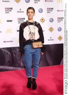 Alina Süggeler, die Frida Gold Sängerin bei der Verleihung der 1Live Krone am 03.12.2015 in Bochum 1 Live Krone Verleihung 2015 in Bochum 