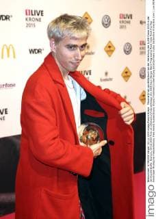 Maurice Ernst von Bilderbuch bei der Verleihung der 1LIVE Krone 2015 in der Jahrhunderthalle. Bochum, 03.12.2015 Foto:xS.xGabschx xFuturexImage