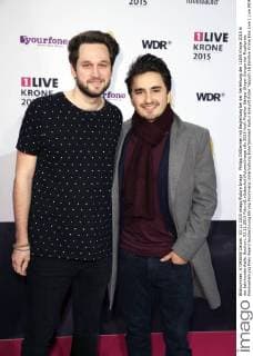 Philipp Dittberner mit Begleitung bei der Verleihung der 1LIVE Krone 2015 in der Jahrhunderthalle. Bochum, 03.12.2015 Foto:xS.xGabschx xFuturexImage