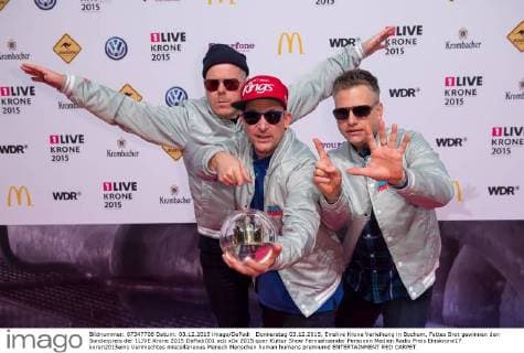 Donnerstag 03.12.2015, Einslive Krone Verleihung in Bochum, Fettes Brot gewinnen den Sonderpreis der 1LIVE Krone 2015 DeFodi001
