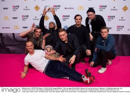 Donnerstag 03.12.2015, Einslive Krone Verleihung in Bochum, Kraftklub gewinnen die 1LIVE Krone 2015 in der Kategorie Beste Band und K.I.Z. gewinnen die 1LIVE Krone 2015 in der Kategorie Bester Live-Act DeFodi001