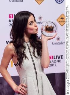 Donnerstag 03.12.2015, Einslive Krone Verleihung in Bochum, Lena Meyer-Landrut gewinnt die 1LIVE Krone 2015 in der Kategorie Beste Kuenstlerin DeFodi001