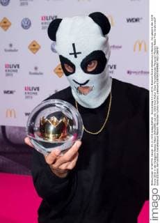 Donnerstag 03.12.2015, Einslive Krone Verleihung in Bochum, Cro gewinnt die 1LIVE Krone 2015 in der Kategorie Bestes Album DeFodi001