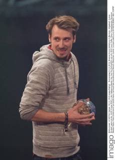 Donnerstag 03.12.2015, Einslive Krone Verleihung in Bochum, Alligatoah (Lukas Strobel) gewinnt die 1LIVE Krone 2015 in der Kategorie Bester Hip Hop-Act DeFodi001