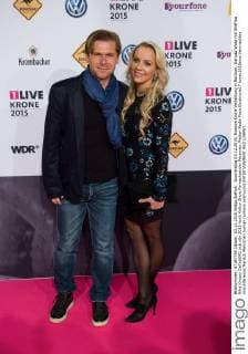 Donnerstag 03.12.2015, Einslive Krone Verleihung in Bochum, Dariusz Wosz mit Ehefrau Nika Krosny DeFodi001