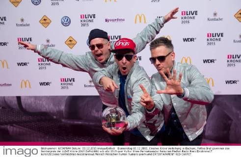 Donnerstag 03.12.2015, Einslive Krone Verleihung in Bochum, Fettes Brot gewinnen den Sonderpreis der 1LIVE Krone 2015 DeFodi001