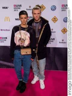 Donnerstag 03.12.2015, Einslive Krone Verleihung in Bochum, Alina Sueggeler und Andreas žAndiœ Weizel von Frida Gold DeFodi001