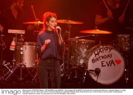 Donnerstag 03.12.2015, Einslive Krone Verleihung in Bochum, Valeska Steiner von Boy DeFodi001