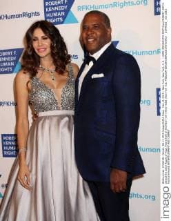 Dec. 8, 2015 - New York, New York, U.S. - HOPE DWORACZYK SMITH and ROBERT SMITH attend the 2015 Ripple of Hope Award held at the New York Hilton Hotel. New York U.S. - ZUMAk03_