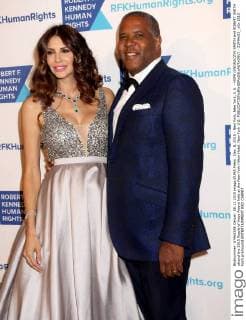 Dec. 8, 2015 - New York, New York, U.S. - HOPE DWORACZYK SMITH and ROBERT SMITH attend the 2015 Ripple of Hope Award held at the New York Hilton Hotel. New York U.S. - ZUMAk03_