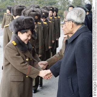 N. Korea s popular all-female band to have 1st foreign gig in China Photo taken Nov. 9, 2015, in Pyongyang shows members of North Korea s popular all-female Moranbong Band, who left the capital for China to give its first concerts abroad. The band was formed in 2012 following an order from North Korean leader Kim Jong Un. 