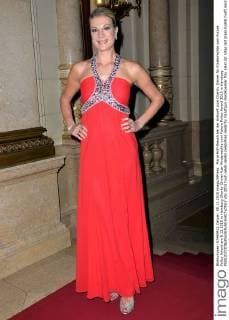 Maria Höfl-Riesch bei der Ankunft zum Charity Dinner für Kinderrechte vom Future Policy Award am 8.12.2015 in Hamburg Charity Dinner fuer Kinderrechte vom Future Policy Award 2015 in Hamburg 