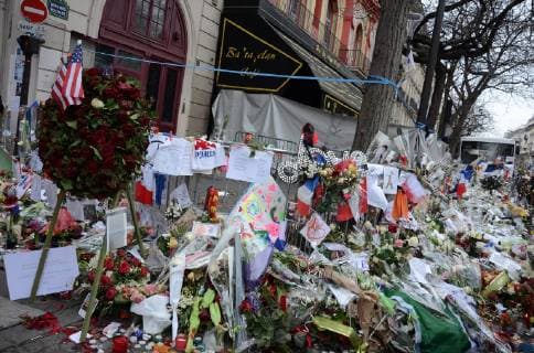 Dec. 13, 2015 - Paris, France - in front of the Bataclan concert hall people put flowers and candle of lights in memorial of the victims of the terrorist attacks a month ago Paris, France on December 13, 2015 Paris France  - ZUMAn230