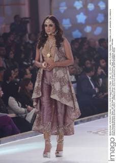 Dec. 13, 2015 - Lahore, Punjab, Pakistan - Pakistani model presents the creations of the famous designer Sahar Atif the last day of Telenor Fashion Bridal Couture Week in Lahore. Lahore Pakistan - ZUMAp133