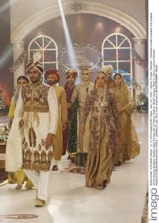 Dec. 13, 2015 - Lahore, Punjab, Pakistan - Pakistani models presents the creation of the famous designer Arsalan Iqbal the last day of Telenor Fashion Bridal Couture Week in Lahore. Lahore Pakistan - ZUMAp133