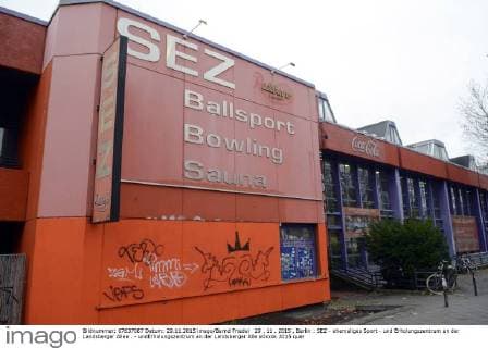 29 . 11 . 2015 , Berlin : SEZ - ehemaliges Sport - und Erholungszentrum an der Landsberger Allee .