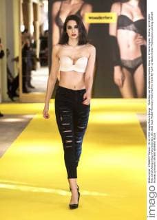 Model bei der Wonderbra Fashion Show im El Corte Ingles. Madrid, 15.12.2015 Foto:xDyDxFotografosx xFuturexImage