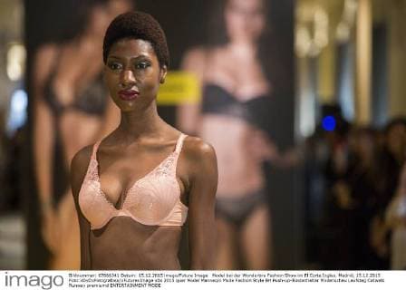 Model bei der Wonderbra Fashion Show im El Corte Ingles. Madrid, 15.12.2015 Foto:xDyDxFotografosx xFuturexImage
