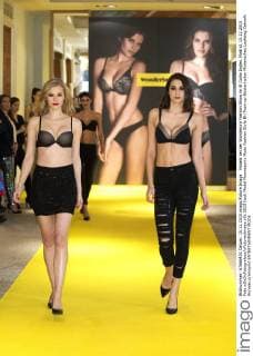 Models bei der Wonderbra Fashion Show im El Corte Ingles. Madrid, 15.12.2015 Foto:xDyDxFotografosx xFuturexImage