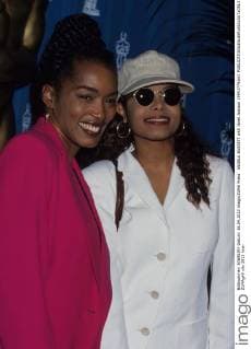 ANGELA BASSETT with Janet Jackson 1994.l7742mf. - ZUMAg49