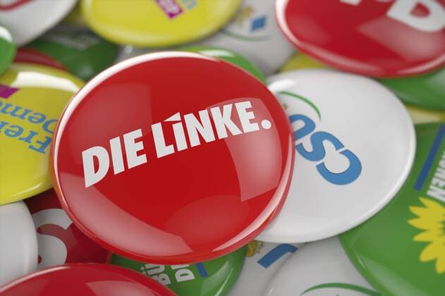  Ein Button der Partei Die Linke liegt auf den Buttons anderer deutscher Parteien Copyright: imageBROKER/CarstenxReisinger iblcrs04266458.jpg