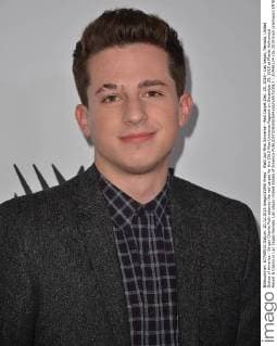 Wahl zur Miss Universe - Red Carpet Dec. 20, 2015 - Las Vegas, Nevada, United States of America - Singer Charlie Puth attends the red carpet for the 2015 Miss Universe Pageant on December 20, 2015 at Planet Hollywood Resort & Casino in Las Vegas Nevada. Las Vegas United States of America - ZUMAt114