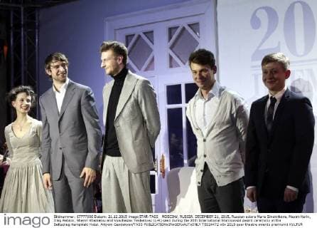 MOSCOW, RUSSIA. DECEMBER 21, 2015. Russian actors Maria Smolnikova, Maxim Kerin, Oleg Rebrov, Shamil Khamatov and Vyacheslav Yevlantyev (L-R) seen during the 20th International Stanislavski Award ceremony at the Baltschug Kempinski Hotel. Artyom Geodakyan TASS  TS014472