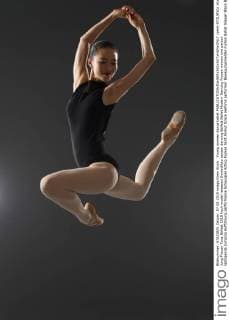 Young women dance ballet  cpmh-97319f10z