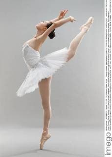 Young women dance ballet  cpmh-97403f10z