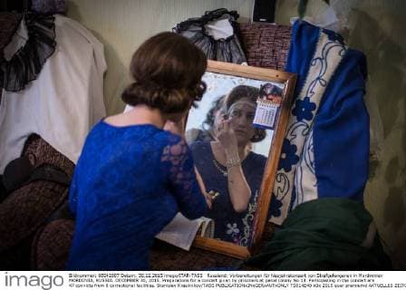 Russland: Vorbereitungen fÃ¼r Neujahrskonzert von Strafgefangenen in Mordwinien MORDOVIA, RUSSIA. DECEMBER 30, 2015. Preparations for a concert given by prisoners at penal colony No 13. Participating in the concert are 47 convicts from 8 correctional facilities. Stanislav Krasilnikov TASS  TS014E40