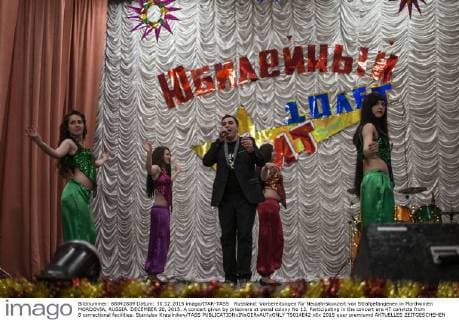 Russland: Vorbereitungen fÃ¼r Neujahrskonzert von Strafgefangenen in Mordwinien MORDOVIA, RUSSIA. DECEMBER 30, 2015. A concert given by prisoners at penal colony No 13. Participating in the concert are 47 convicts from 8 correctional facilities. Stanislav Krasilnikov TASS  TS014E42