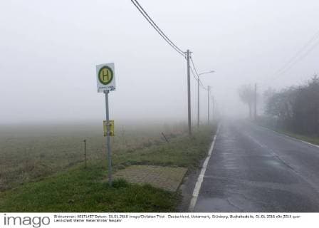 Deutschland, Uckermark, Grünberg, Bushaltestelle, 01.01.2016