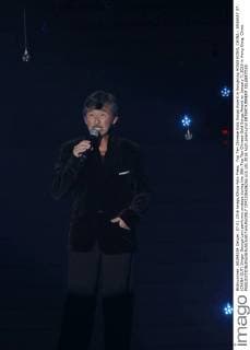Top Ten Chinese Gold Songs Award in Hongkong HONG KONG, CHINA - JANUARY 07: (CHINA OUT) Singer George Lam performs onstage during the 38th Top Ten Chinese Gold Songs Award on January 7, 2016 in Hong Kong, China.  CFP22366062sp