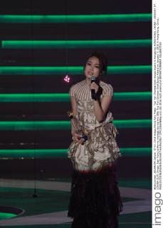 Top Ten Chinese Gold Songs Award in Hongkong HONG KONG, CHINA - JANUARY 07: (CHINA OUT) Singer Joey Yung performs onstage during the 38th Top Ten Chinese Gold Songs Award on January 7, 2016 in Hong Kong, China.  CFP22366069sp