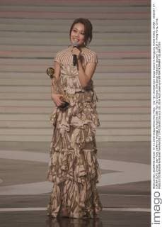Top Ten Chinese Gold Songs Award in Hongkong HONG KONG, CHINA - JANUARY 07: (CHINA OUT) Singer Joey Yung performs onstage during the 38th Top Ten Chinese Gold Songs Award on January 7, 2016 in Hong Kong, China.  CFP22366072sp