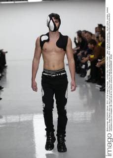 London Men s Fashion Week - Nazir Mazhar Modenschau . 08 01 2016. London, United Kingdom. Nazir Mazhar show on day one of London Men s Fashion Week for autumn winter 2016.  xStephenxLockx xi-Imagesx IIM-11691-0014