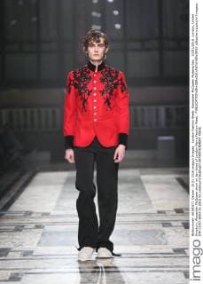 London Fashion Week: Alexander McQueen Modenschau . 10 01 2016. London, United Kingdom. Alexander McQueen show on day three of London Men s Fashion Week .  xStephenxLockx xi-Imagesx IIM-11707-0005