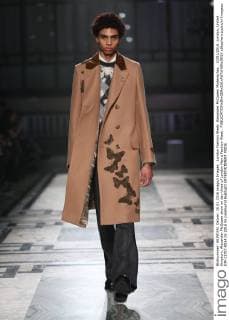 London Fashion Week: Alexander McQueen Modenschau . 10 01 2016. London, United Kingdom. Alexander McQueen show on day three of London Men s Fashion Week .  xStephenxLockx xi-Imagesx IIM-11707-0014